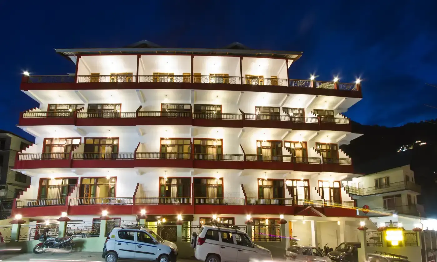 Hotelfront View 